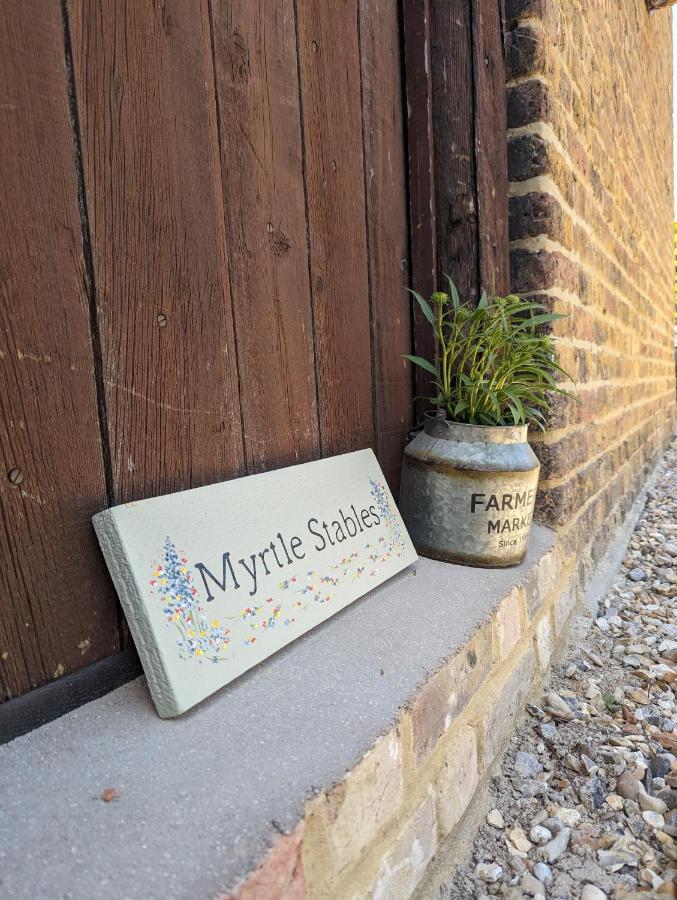 Myrtle Stables - Converted, Self-Contained, Countryside Hernhill Eksteriør bilde